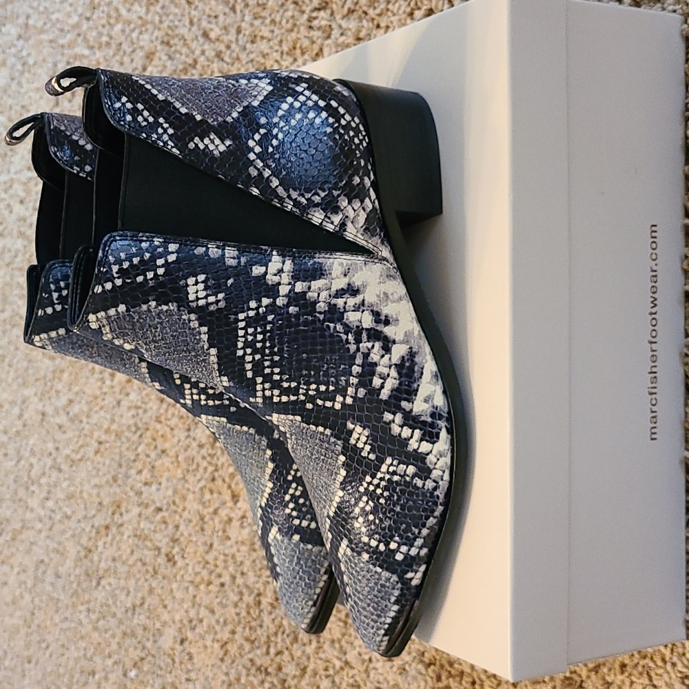 NWT Marc Fisher booties